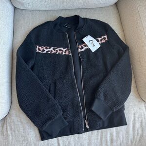 Stylish Black Teddy Jacket with Leopard Accents